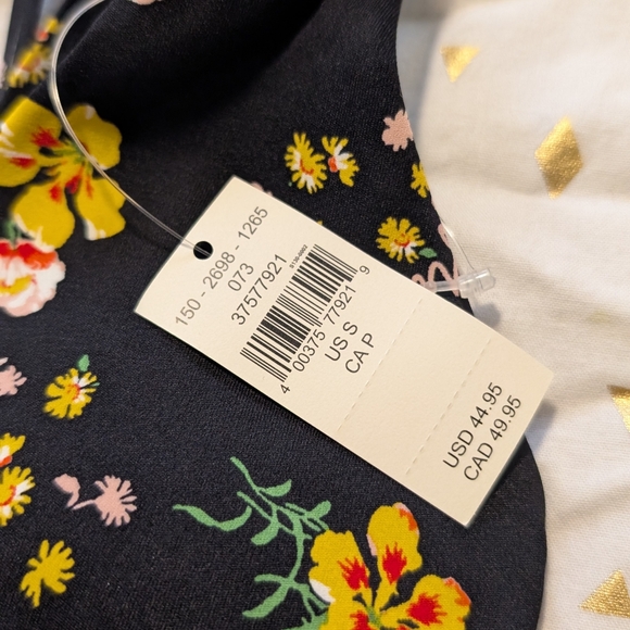 NWT OFFLINE by Aerie Goals black floral sports bra size small - Picture 2 of 8